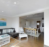 Casa Sorella - beachfront family home - Hervey Bay Accommodation