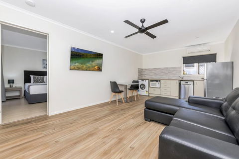 Cascade Motel In Townsville - Tourism Hervey Bay 2
