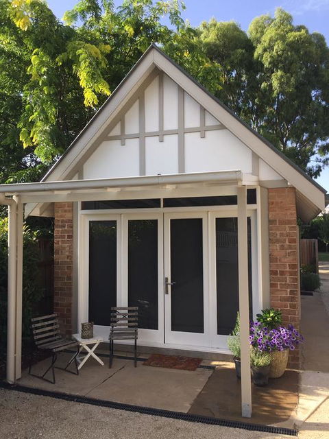 Casey Street Studio - Hervey Bay Accommodation 0