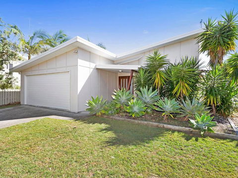 Casuarina Escape - Tourism Hervey Bay 0