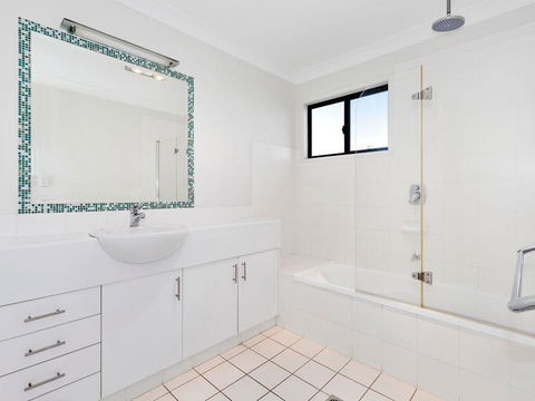Casuarina Escape - Tourism Hervey Bay 1