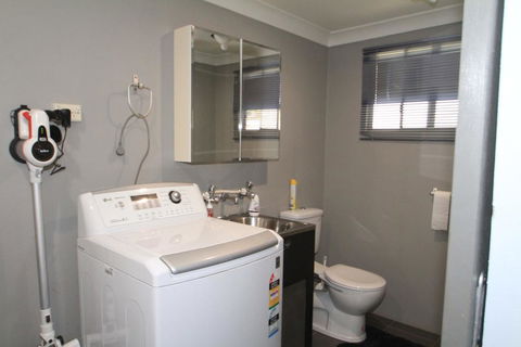 Cater Waterfront - Hervey Bay Accommodation 1