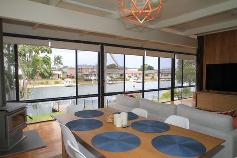 Cater Waterfront - Hervey Bay Accommodation 0