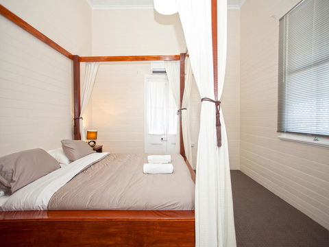 CBD Holiday Home - Hervey Bay Accommodation 2