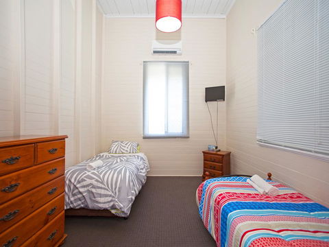 CBD Holiday Home - Hervey Bay Accommodation 3
