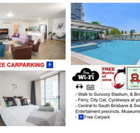 CBD Views-With FREE Wine Free-Carpark-Netflix-WiFi - Hervey Bay Accommodation