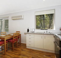 Cedar 6 - fully renovated apartment - Hervey Bay Accommodation