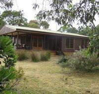 Cedar Cottage Nelson-2 Acre Retreat - Hervey Bay Accommodation