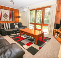 Cedar Holiday Units - Apartment 1 - Hervey Bay Accommodation