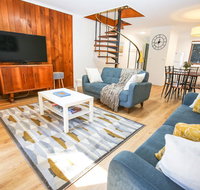 Cedar Holiday Units - Apartment 5 - Hervey Bay Accommodation