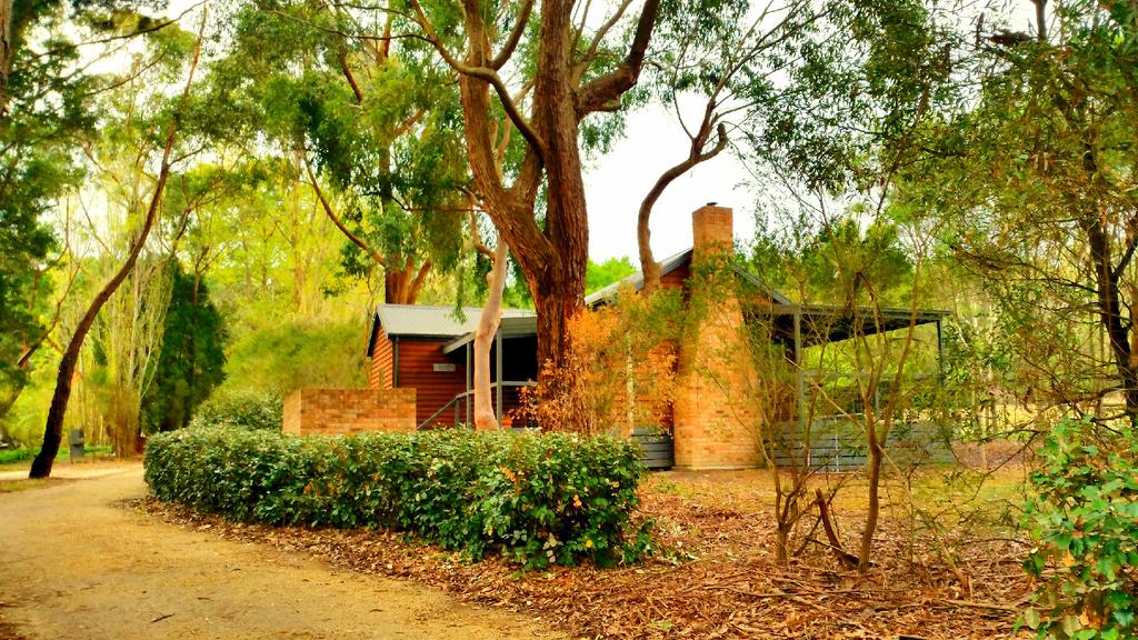 Benwerrin ACT Hervey Bay Accommodation