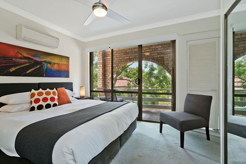 Centennial Terrace Apartments - Tourism Hervey Bay 0