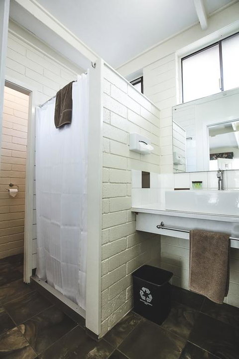 Central Highlands Motor Inn - Tourism Hervey Bay 3