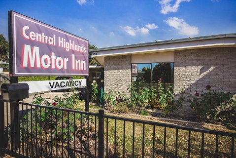 Central Highlands Motor Inn - Tourism Hervey Bay 0