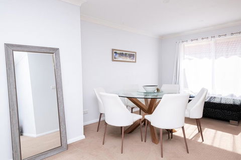 Central March 2 Bed, Walk Everywhere - Tourism Hervey Bay 2