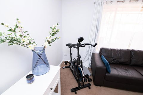 Central March 2 Bed, Walk Everywhere - Tourism Hervey Bay 3