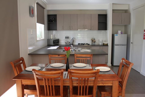 Central Shepparton Apartments - Hervey Bay Accommodation 2