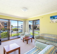 Champagne Court 1 with Water Views - Hervey Bay Accommodation