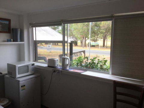 Character 1940s Property - Hervey Bay Accommodation 2