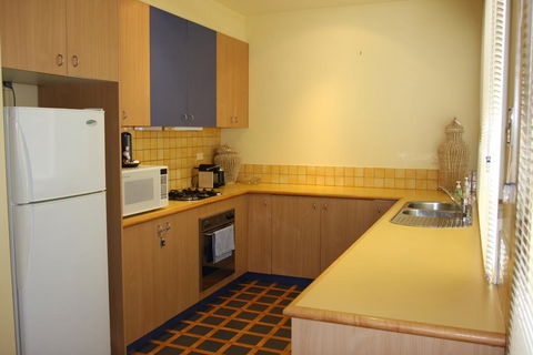 Charbella - Hervey Bay Accommodation 3