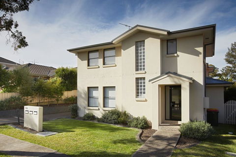 Charlestown Terrace Apartments - Tourism Hervey Bay 0