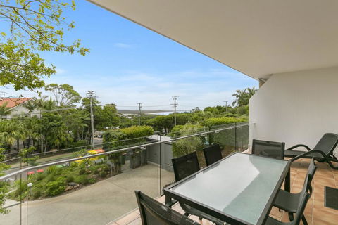 Charming Noosa Heads Apartment, Laguna Bay Views - Unit 6 Taralla 18 Edgar Bennett Avenue - Tourism Hervey Bay 0