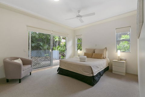 Charming Noosa Heads Apartment, Laguna Bay Views - Unit 6 Taralla 18 Edgar Bennett Avenue - Tourism Hervey Bay 1