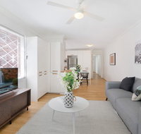 Charming parkside apartment in quiet area - Hervey Bay Accommodation