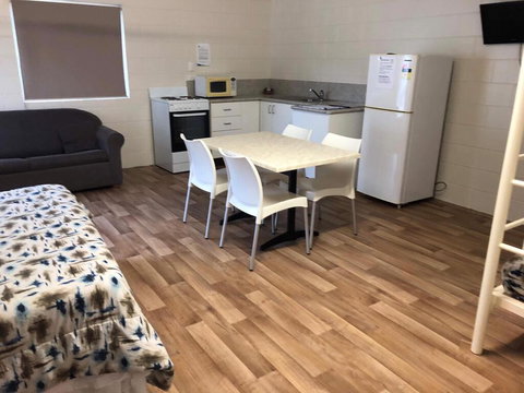 Charters Towers Tourist Park - Hervey Bay Accommodation 1