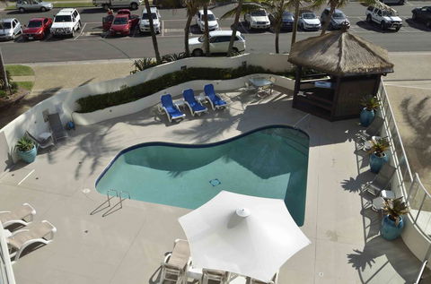 Chateau Royale Beach Resort - Tourism Hervey Bay 3