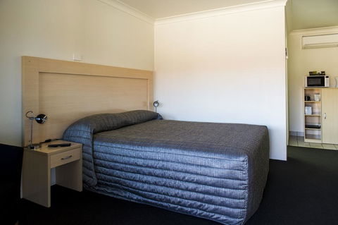 Cherry Blossom Motor Inn - Hervey Bay Accommodation 1