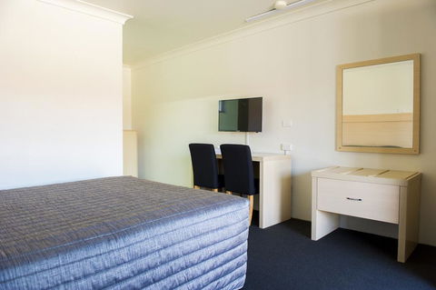 Cherry Blossom Motor Inn - Hervey Bay Accommodation 3