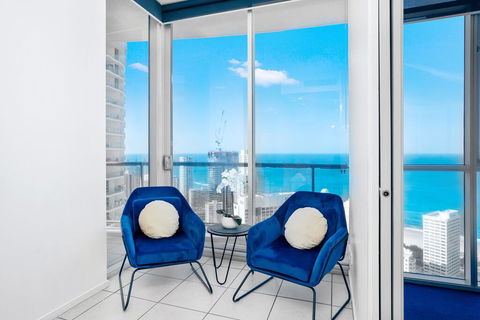 Chevron Renaissance Apartments And Sub Penthouses - We Accommodate - Tourism Hervey Bay 2