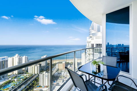 Chevron Renaissance Apartments And Sub Penthouses - We Accommodate - Tourism Hervey Bay 3