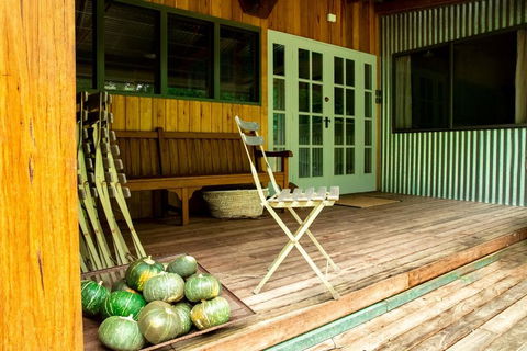 Chevys Rest - Hervey Bay Accommodation 0