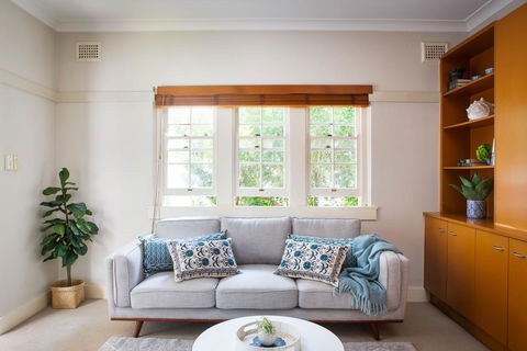 Chic Apartment With Sun Lounge Near Manly Beach - Tourism Hervey Bay 3