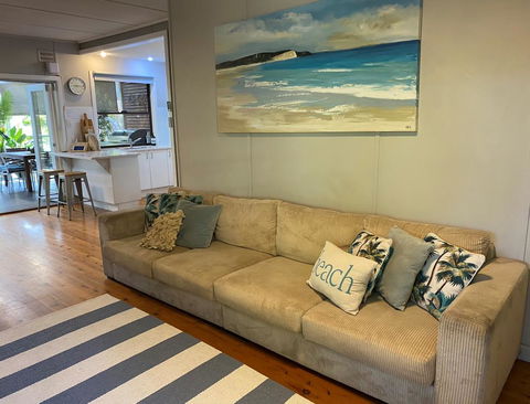 CHILL-OUT BEACH HOUSE @ FORSTER - Hervey Bay Accommodation 2