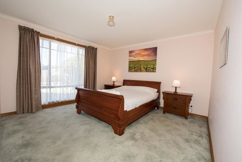 Chillax - Hervey Bay Accommodation 2