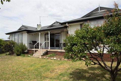 Chillax - Hervey Bay Accommodation 0
