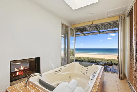 Chocolate Gannets - Hervey Bay Accommodation 3