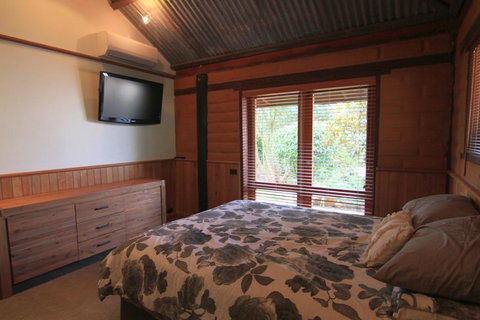 Cindy Cottage - Hervey Bay Accommodation 1