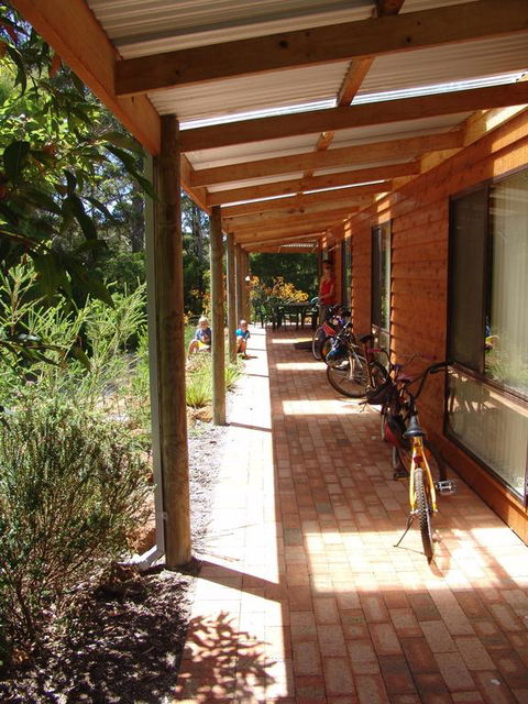 Cinnamon Coloureds Farm Cottages - Tourism Hervey Bay 0