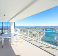 Circle On Cavill 52nd Floor Spacious Skyhome Apartment - Tourism Hervey Bay