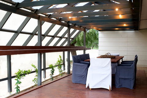 Cirillo Guest House - Tourism Hervey Bay 1
