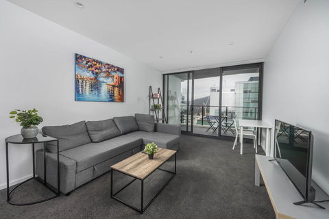 CITY APARTMENT And FREE CITY TOUR BUS NEARBY - Hervey Bay Accommodation 2