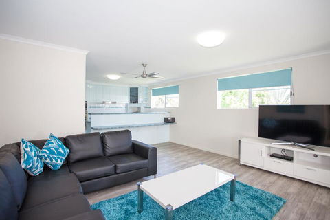 City Beach Holiday House - Hervey Bay Accommodation 2