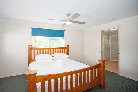 City Beach Holiday House - Hervey Bay Accommodation 3