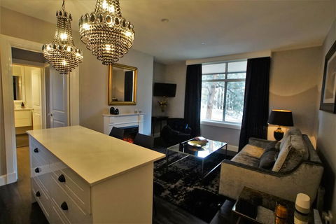 City Life Apartment-full Kitchen & Separate Bedroom - Hervey Bay Accommodation 0