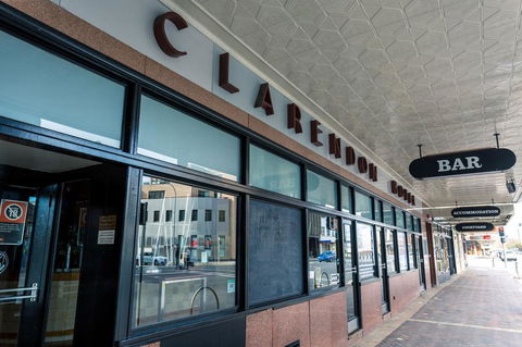 Clarendon Hotel - Hervey Bay Accommodation 1