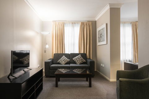 Clarendon Hotel - Hervey Bay Accommodation 3